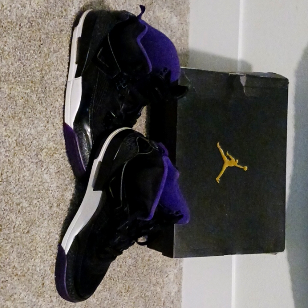 O.G. Box Included!!!               (Jordan Spike Lee)
